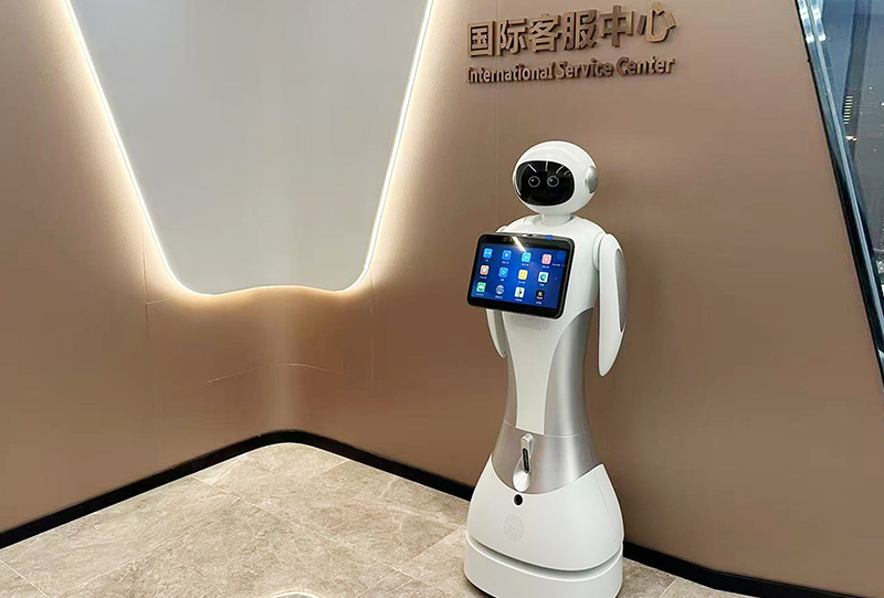 【科夢奇】迎賓機器人小魚二代：加入孟易孔文化旅游公司，智慧服務(wù)升級!